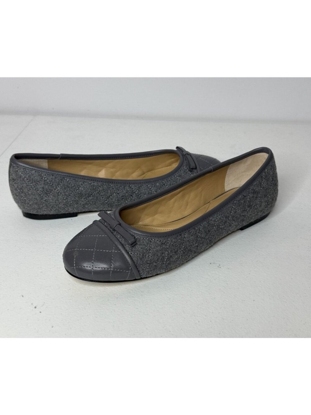 Talbots Gray Wool Ballet Flats 9M Leather Cap Toe Bow Preppy Classic Academia